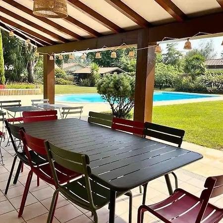 La Des 3 Pins Villa *